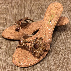 J. Renee Sandals 8.5 Kitten Heel Excellent Unworn